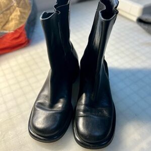 Banana Republic Prialpas Gomma Italian Leather Chelsea Boots Black